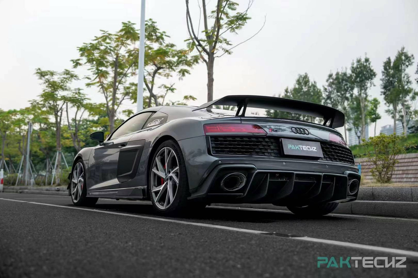 Dry Carbon Fiber Audi R8 Rear Diffuser (Paktechz Design)