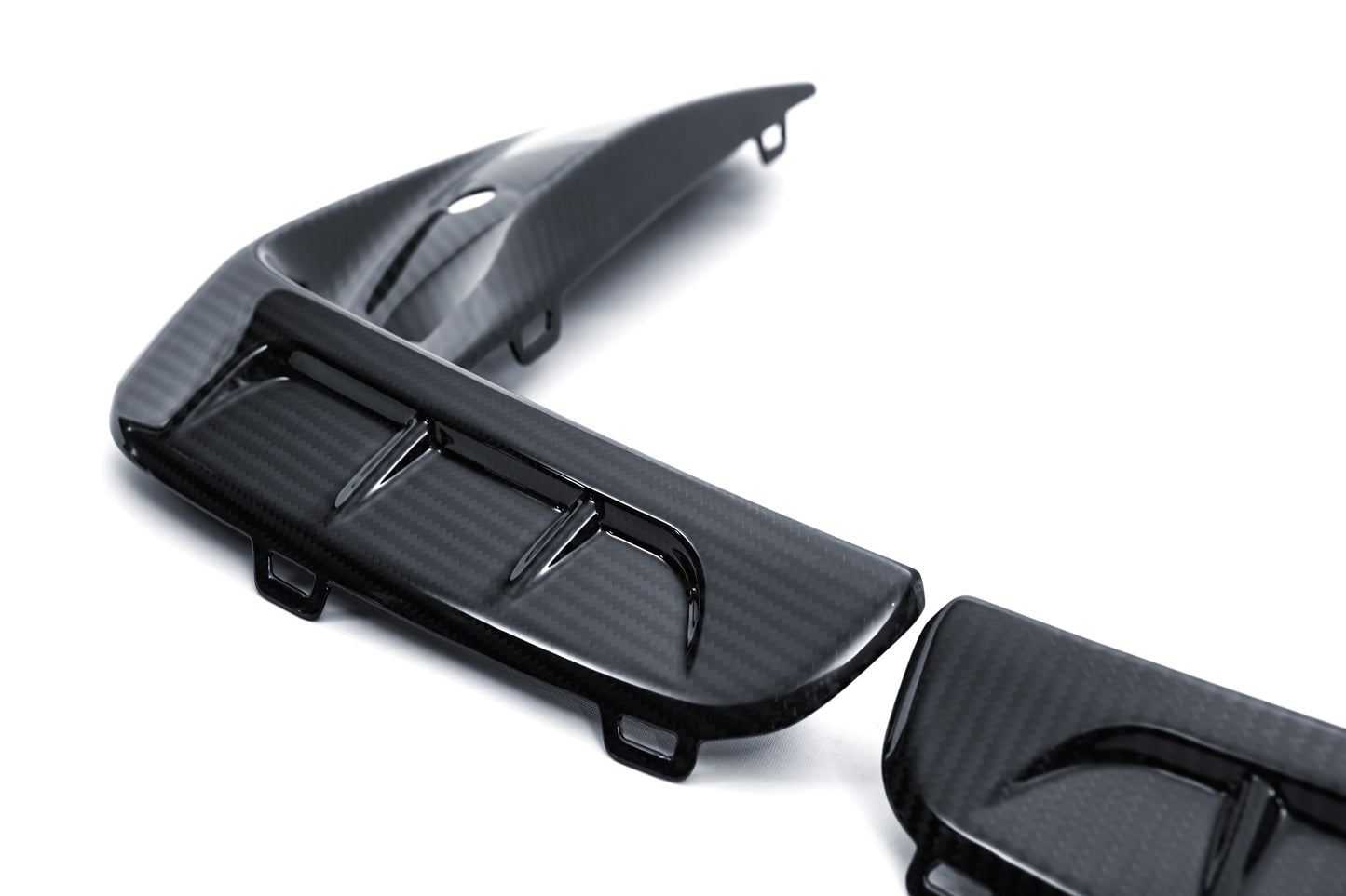 Dry Carbon Fiber BMW M8 (F9X) Front Canards (Paktechz Design)