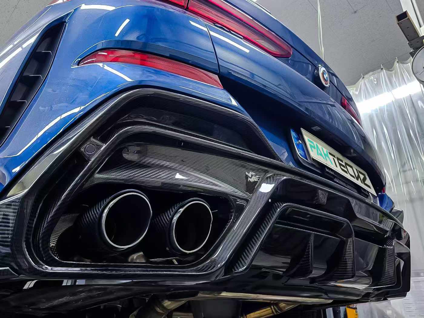 Dry Carbon Fiber BMW X6 (G06) Rear Diffuser (Paktechz Design)