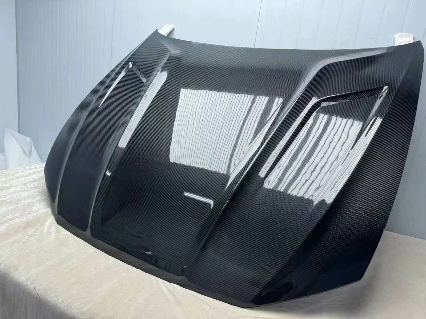 Dry Carbon Fiber Audi RS6 (C8) Hood (Paktechz Design)