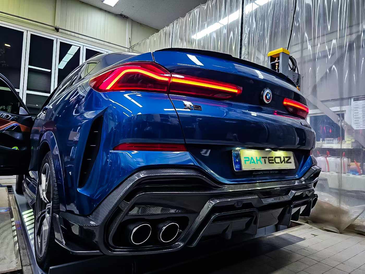 Dry Carbon Fiber BMW X6 (G06) Rear Diffuser (Paktechz Design)